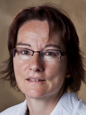 Dr.  Astrid Oberson Dräyer
